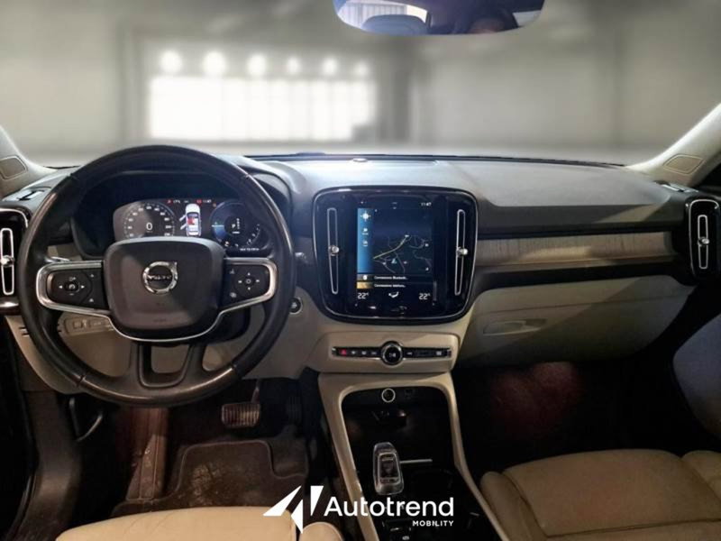 Volvo XC40 usata a Bari (9)
