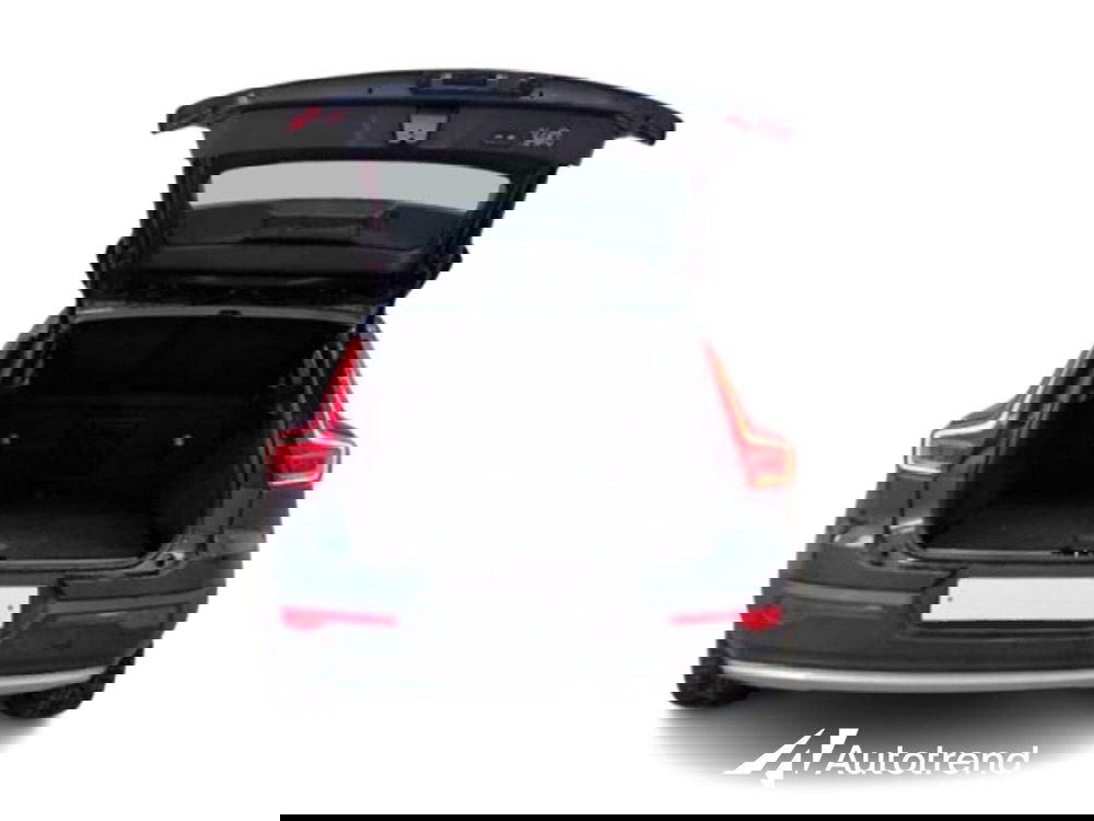 Volvo XC40 usata a Bari (6)