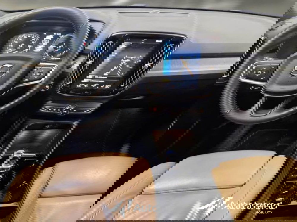 Volvo XC40 usata a Bari (9)