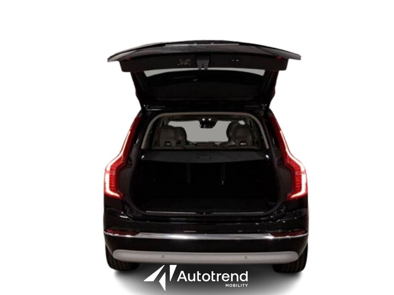 Volvo XC90 usata a Bari (6)