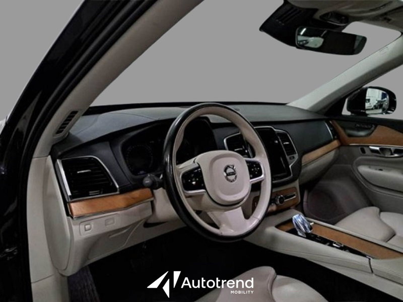 Volvo XC90 usata a Bari (8)