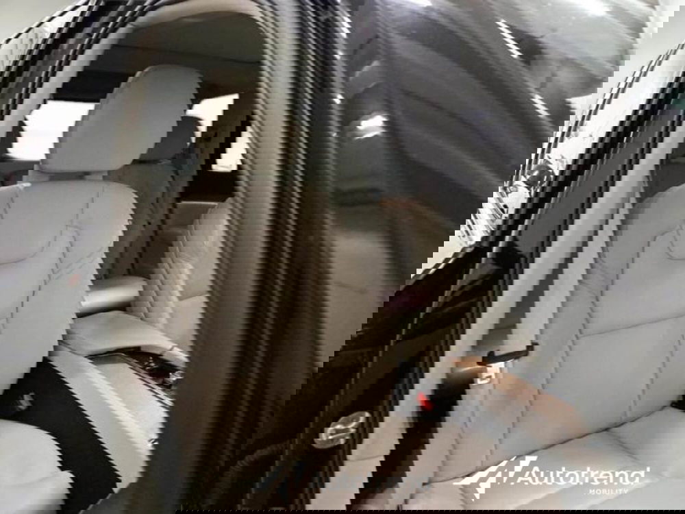 Volvo XC90 usata a Bari (9)