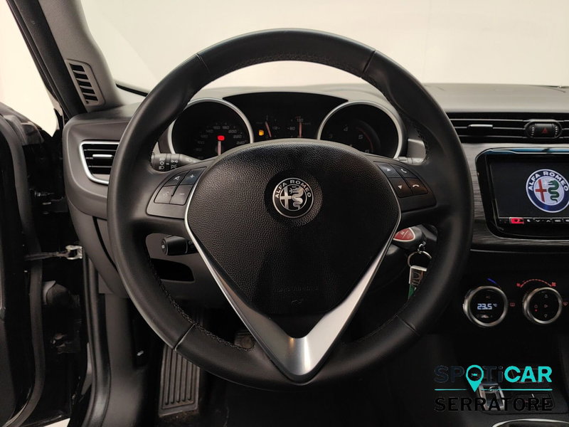 Alfa Romeo Giulietta usata a Como (18)