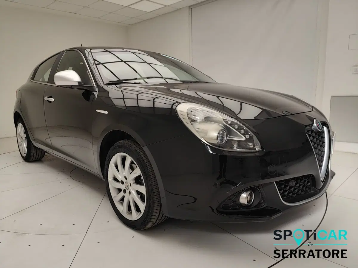 Alfa Romeo Giulietta usata a Como (3)