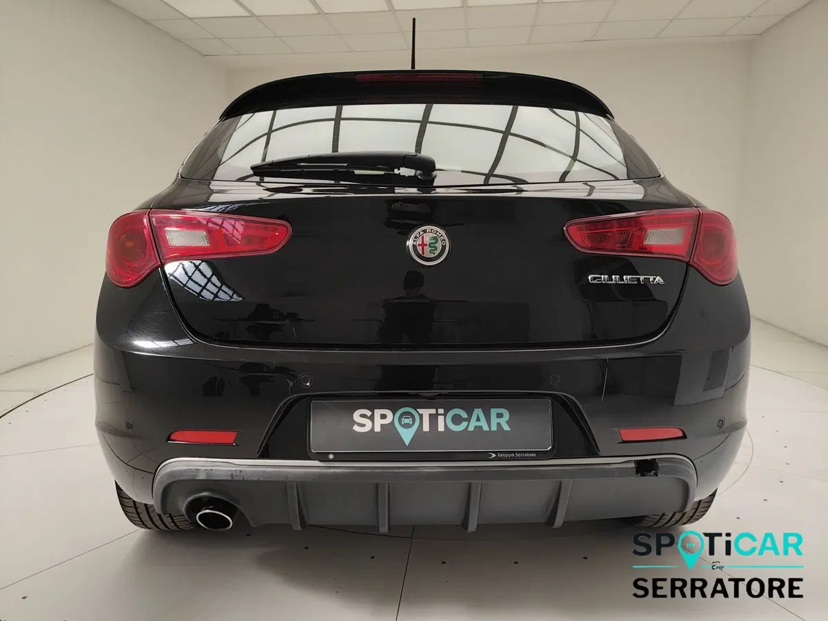 Alfa Romeo Giulietta usata a Como (5)
