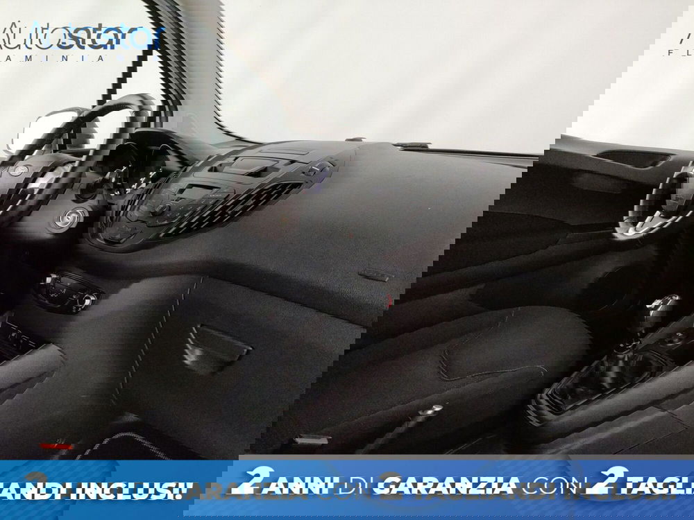 Ford Transit Courier usata a Roma (7)
