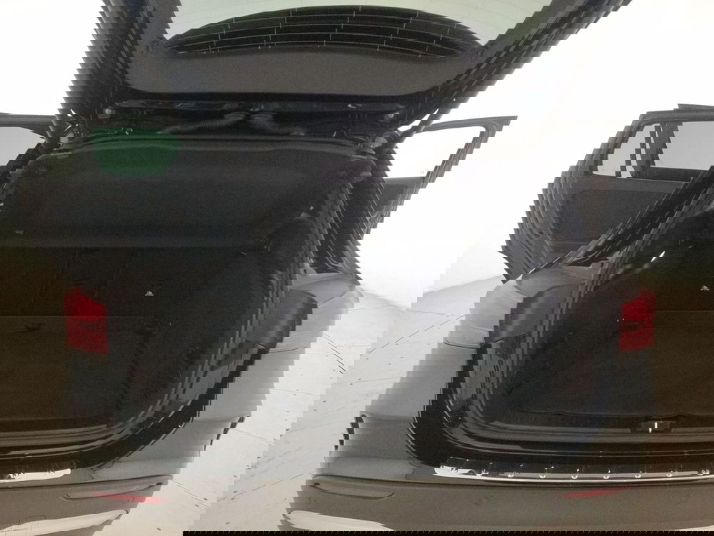 Mercedes-Benz GLA SUV usata a Genova (11)