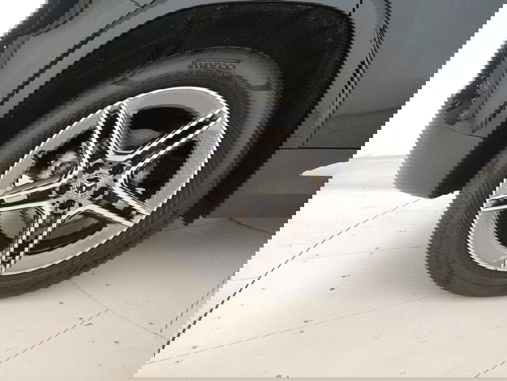 Mercedes-Benz GLA SUV usata a Genova (14)