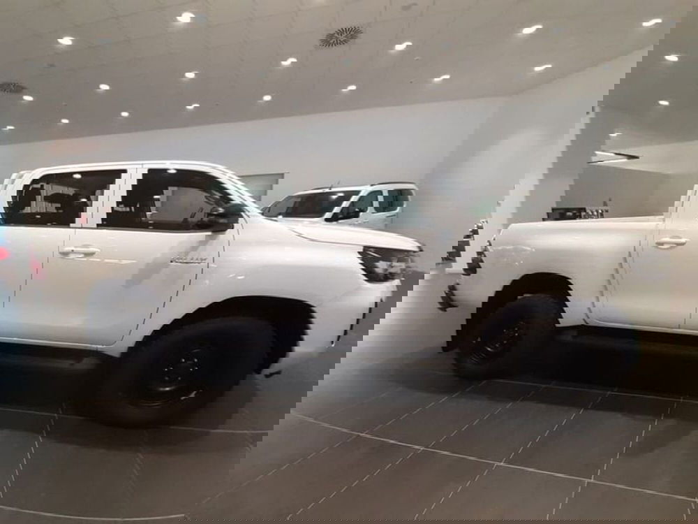 Toyota Hilux nuova a Vicenza (10)