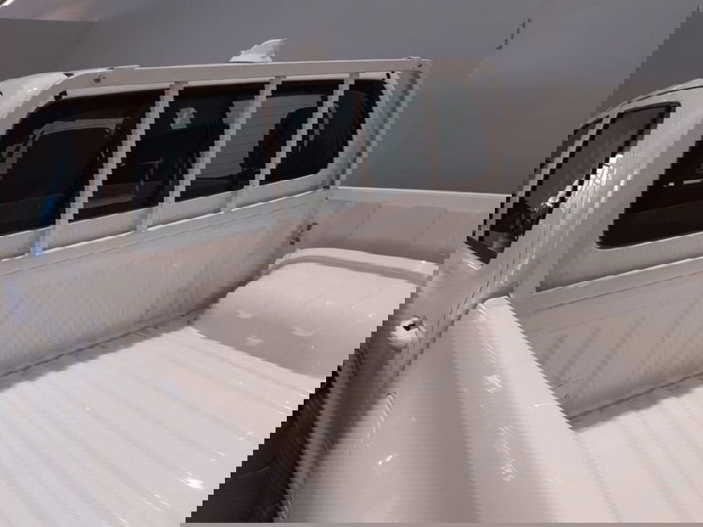 Toyota Hilux nuova a Vicenza (11)