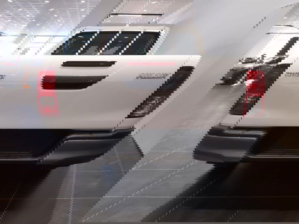 Toyota Hilux nuova a Vicenza (5)