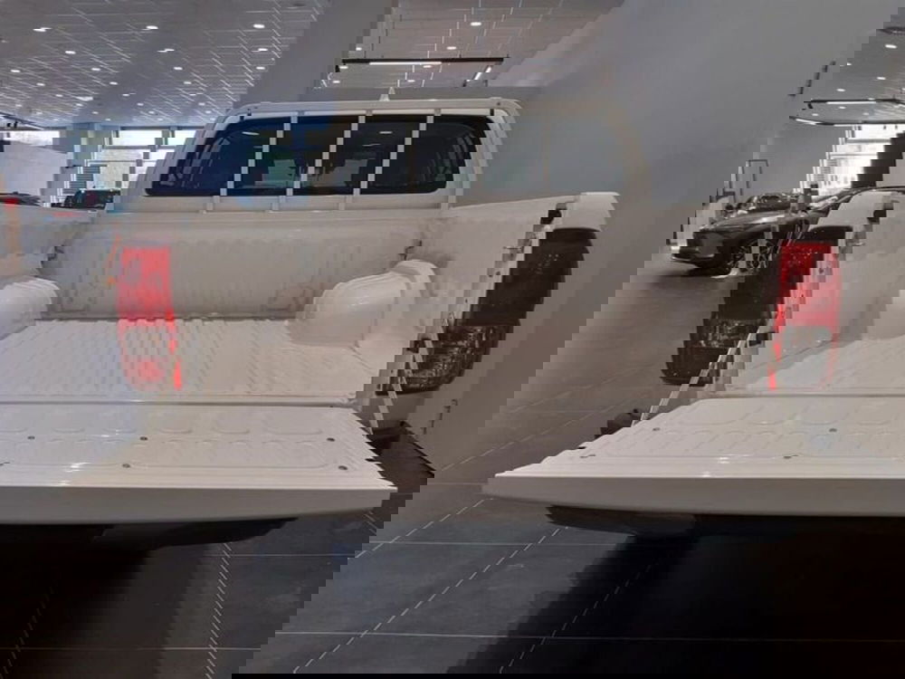 Toyota Hilux nuova a Vicenza (6)