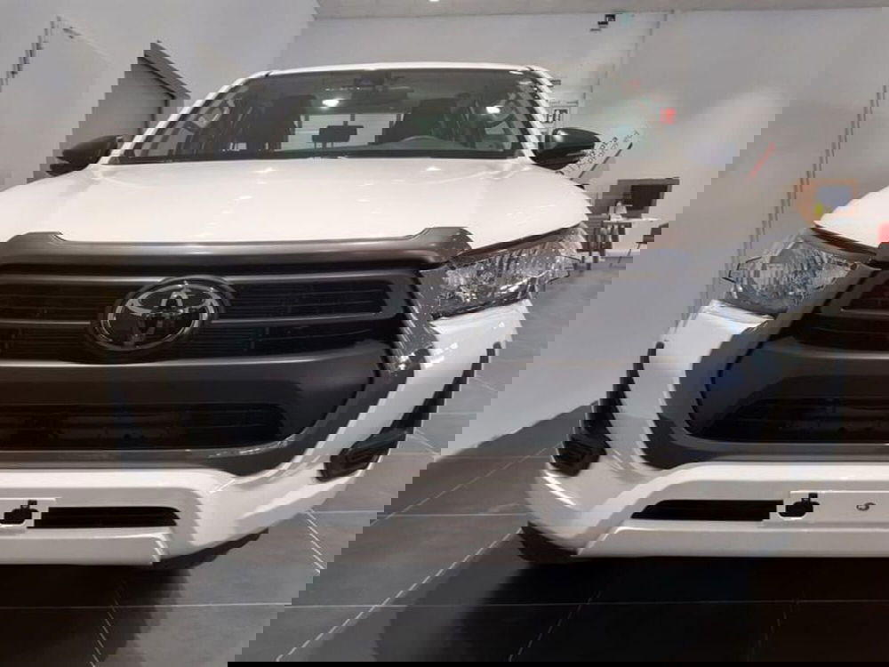 Toyota Hilux nuova a Vicenza (9)