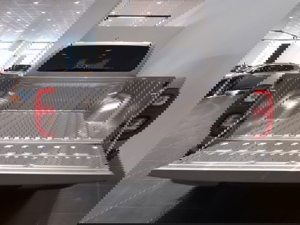 Toyota Hilux nuova a Vicenza (6)