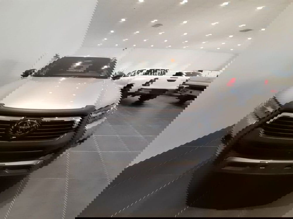 Toyota Hilux nuova a Vicenza (9)