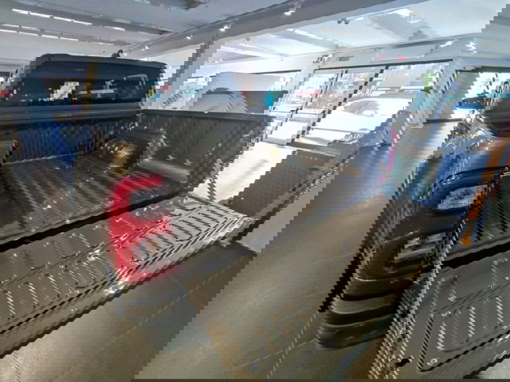 Toyota Hilux nuova a Vicenza (11)