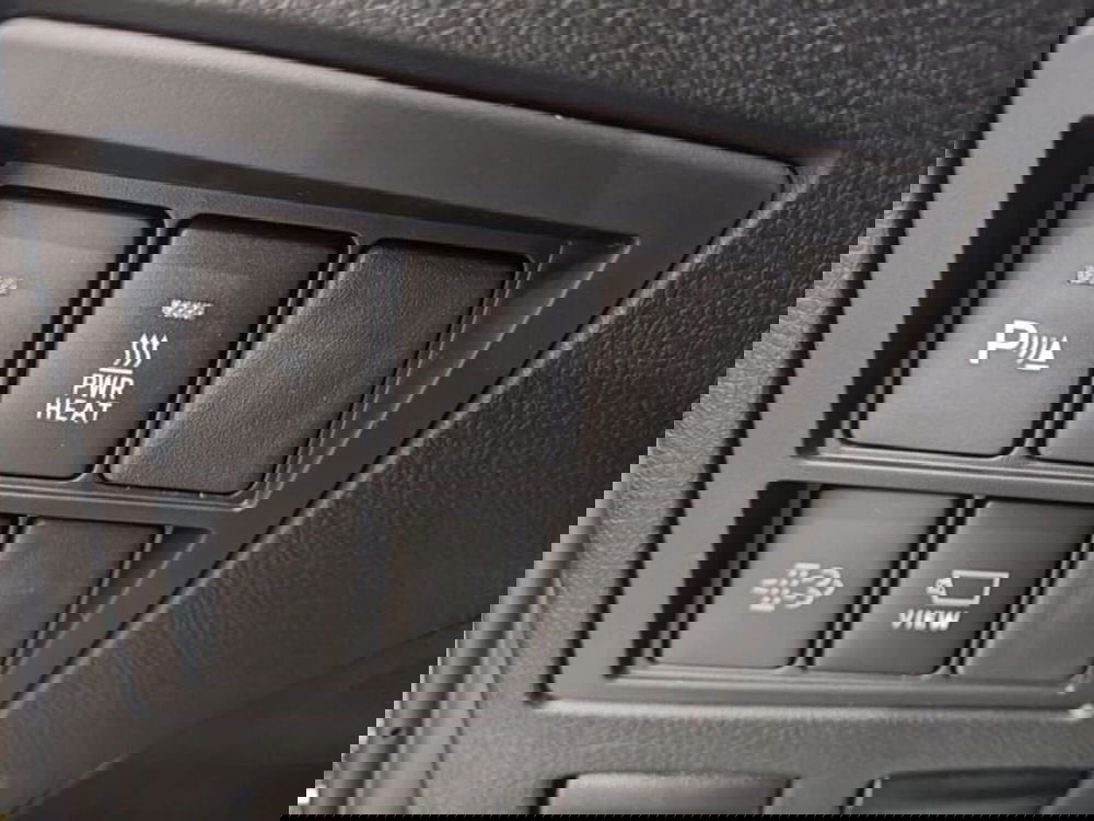 Toyota Hilux nuova a Vicenza (17)