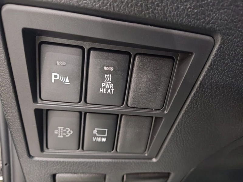 Toyota Hilux nuova a Vicenza (17)