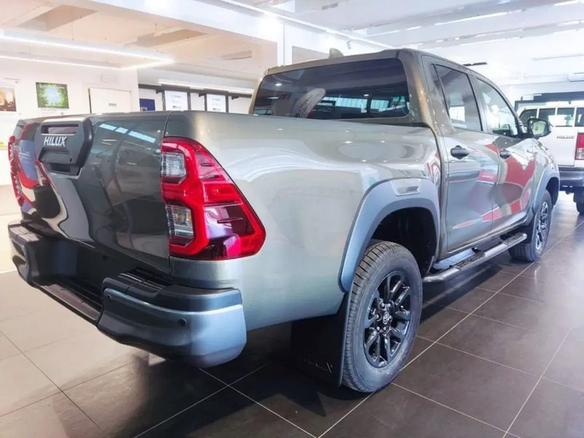Toyota Hilux nuova a Vicenza (4)