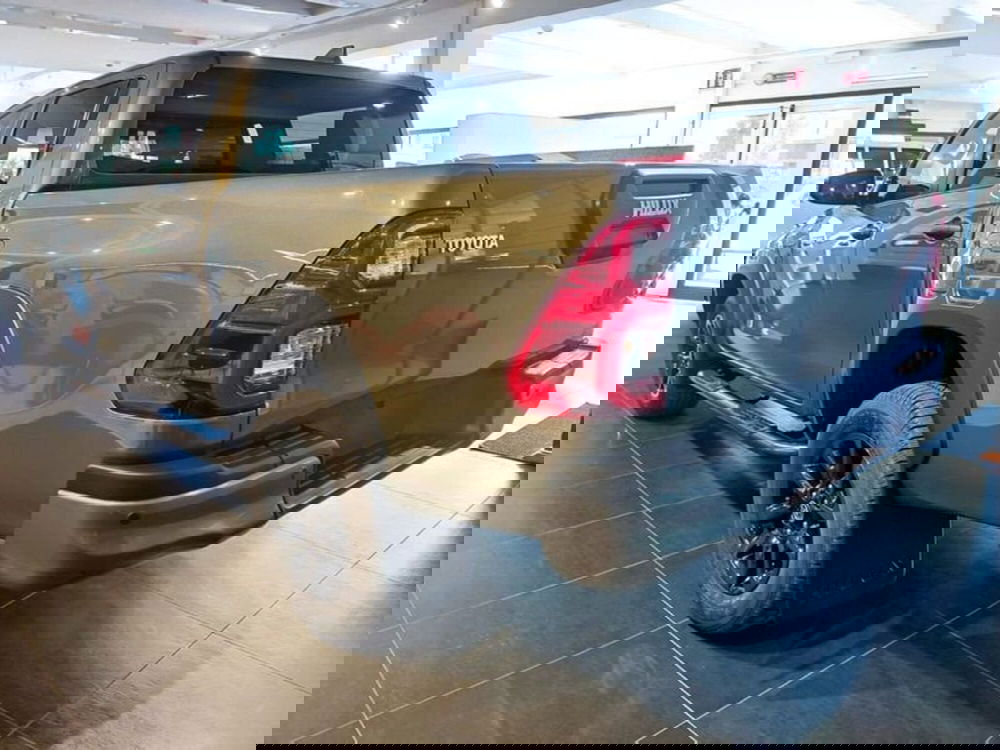 Toyota Hilux nuova a Vicenza (9)