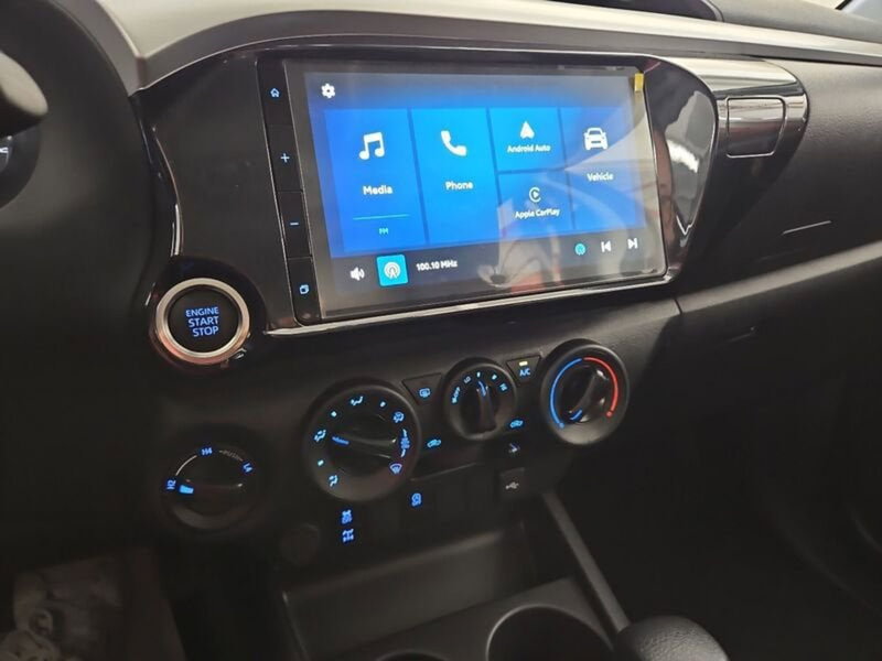 Toyota Hilux nuova a Vicenza (10)