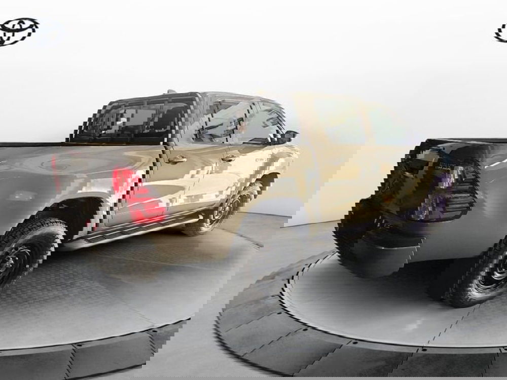 Toyota Hilux nuova a Vicenza (5)