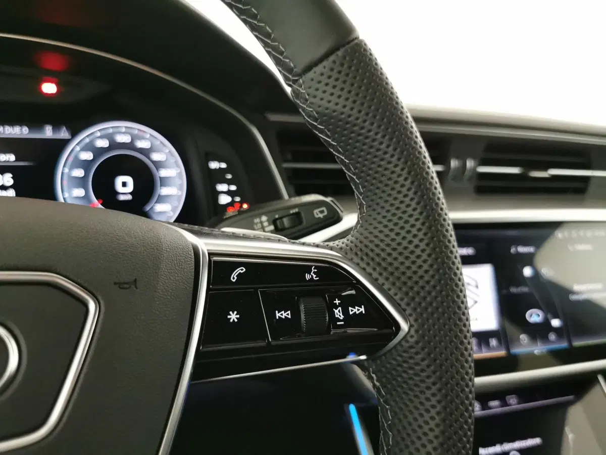 Audi A6 Avant nuova a Chieti (11)