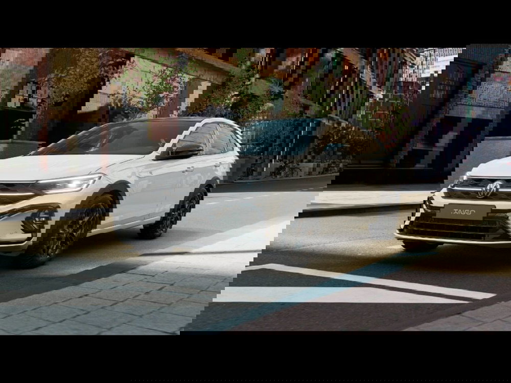 Volkswagen Taigo nuova a Livorno