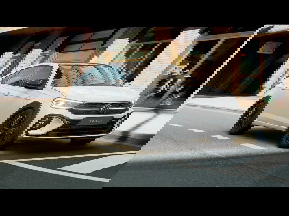 Volkswagen Taigo nuova a Livorno (4)