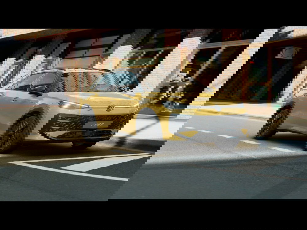 Volkswagen T-Roc nuova a Livorno (4)