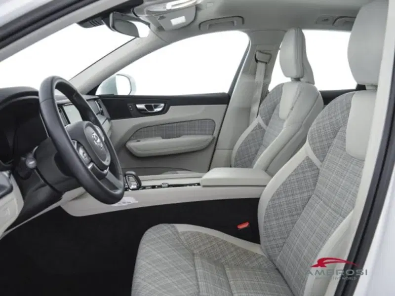 Volvo XC60 usata a Perugia (9)