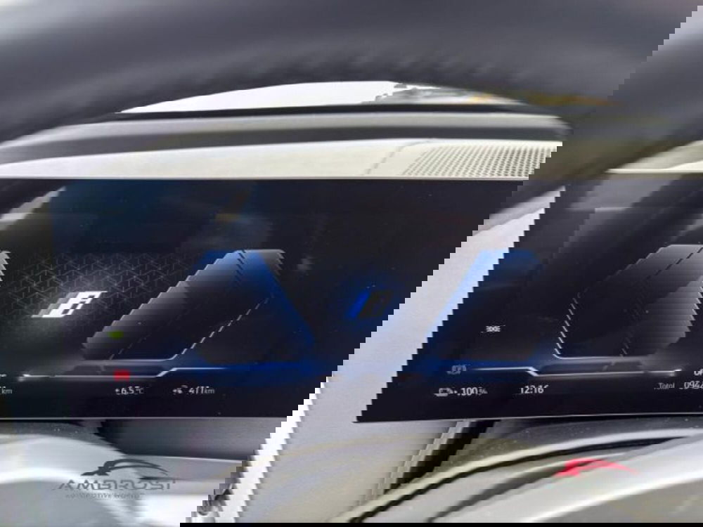 BMW iX usata a Perugia (13)