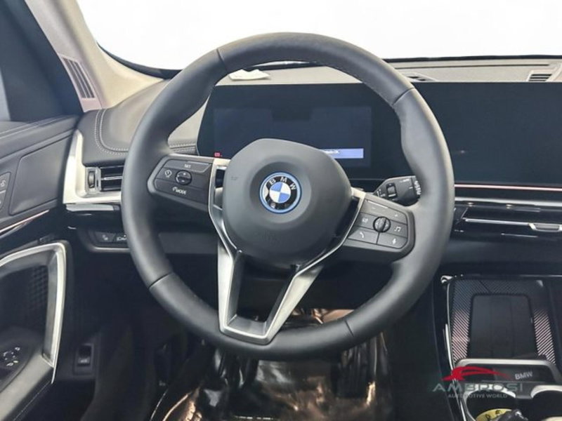 BMW iX1 usata a Perugia (11)