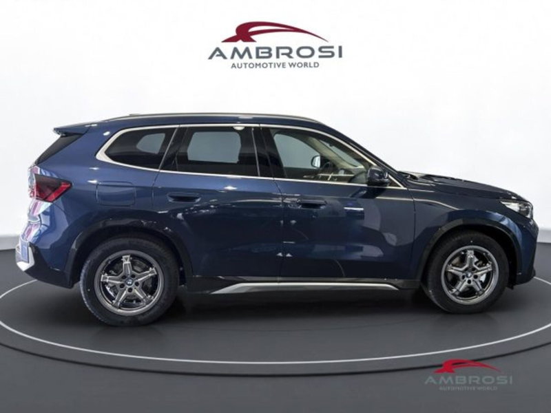 BMW iX1 usata a Perugia (5)