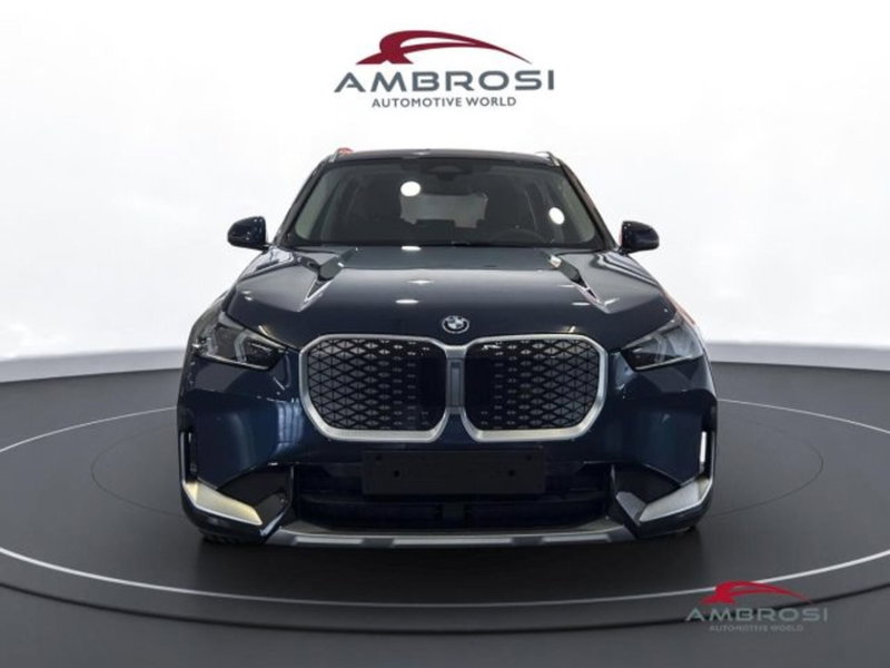 BMW iX1 usata a Perugia (7)
