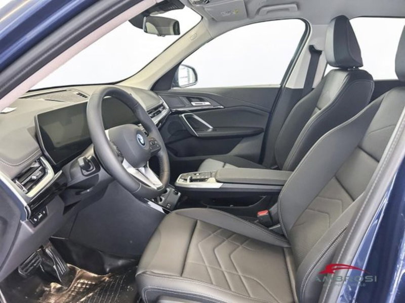BMW iX1 usata a Perugia (9)