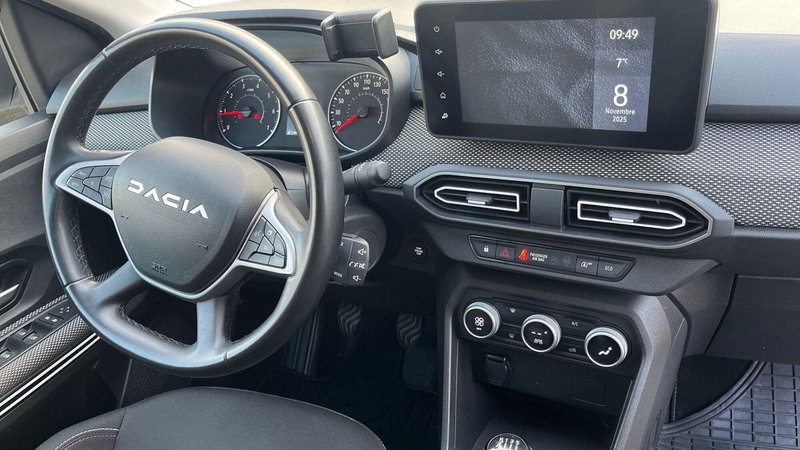 Dacia Jogger usata a Parma (6)