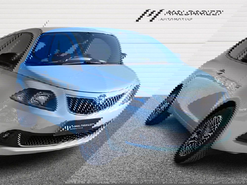 Lancia Ypsilon usata a Taranto