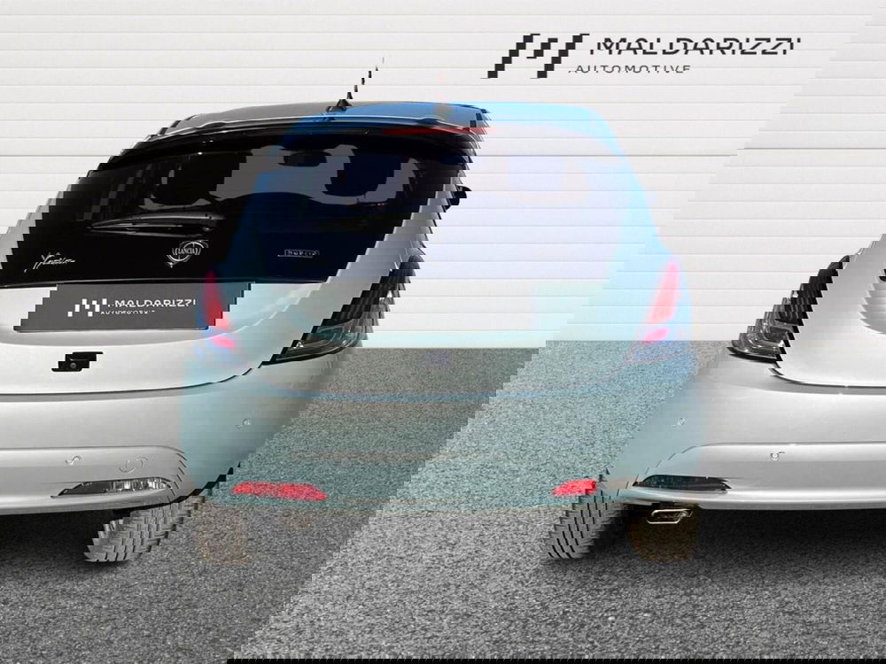 Lancia Ypsilon usata a Taranto (3)