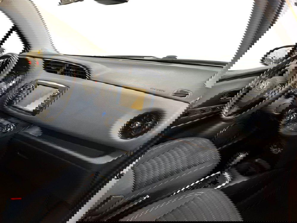 Toyota Yaris usata a Bari (9)