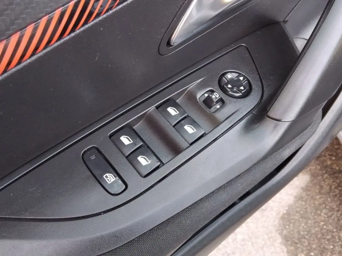 Peugeot 2008 usata a Pescara (12)