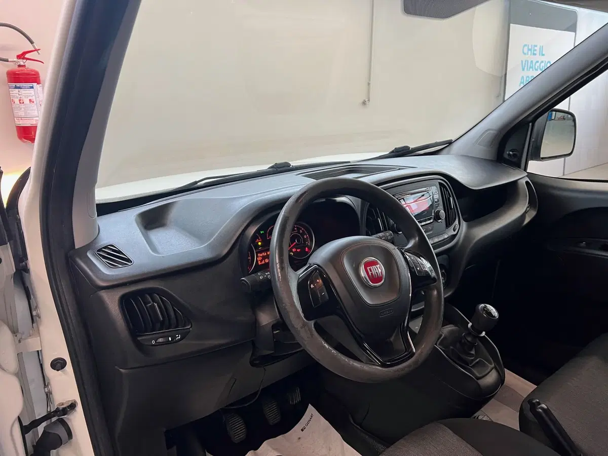 Fiat Doblò Furgone usata a Bari (13)