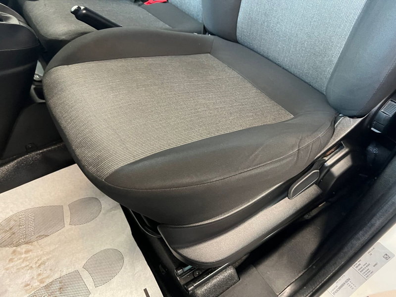 Fiat Doblò Furgone usata a Bari (15)