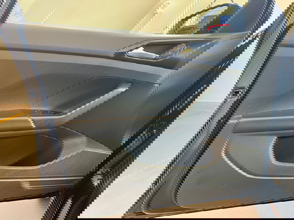 Volkswagen T-Cross usata a Bari (11)