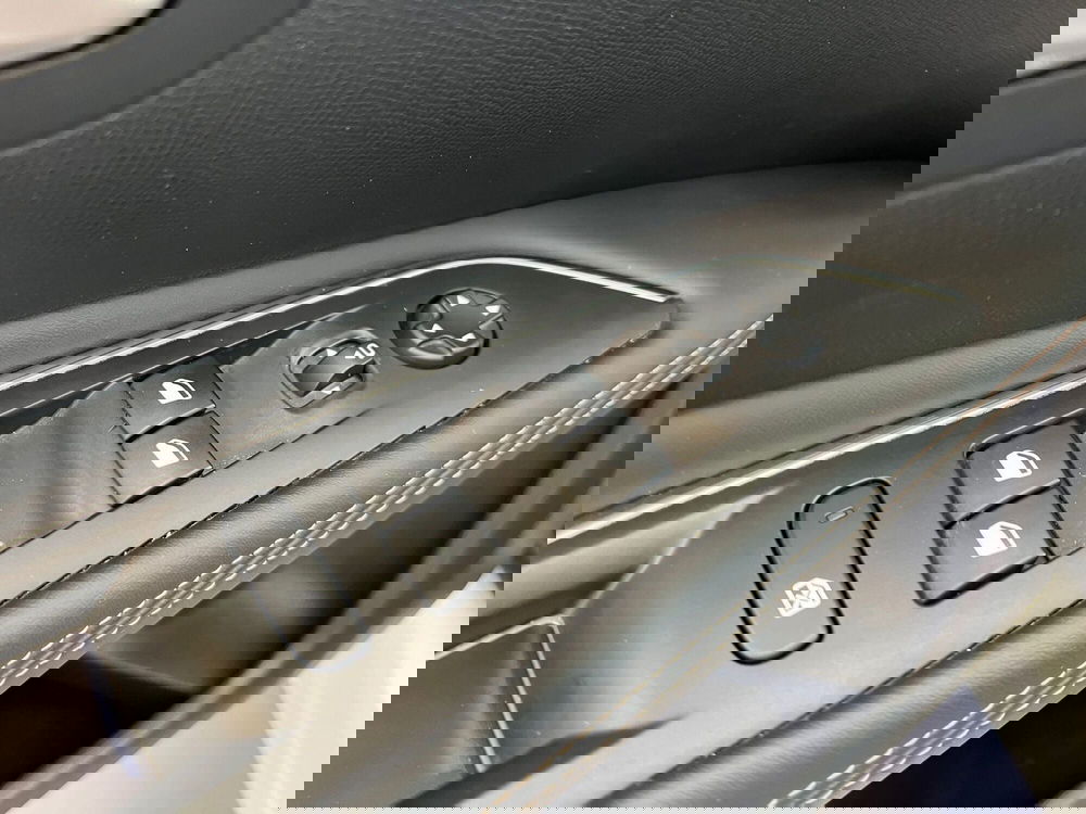 Peugeot 3008 usata a Bari (18)