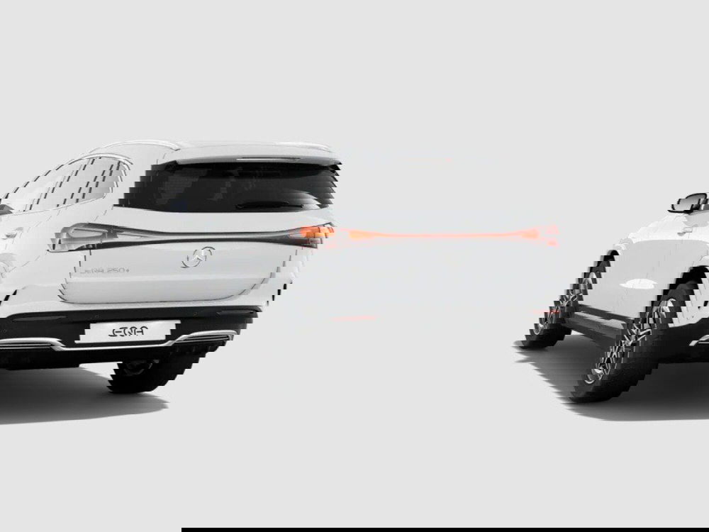 Mercedes-Benz EQA nuova a Ancona (3)