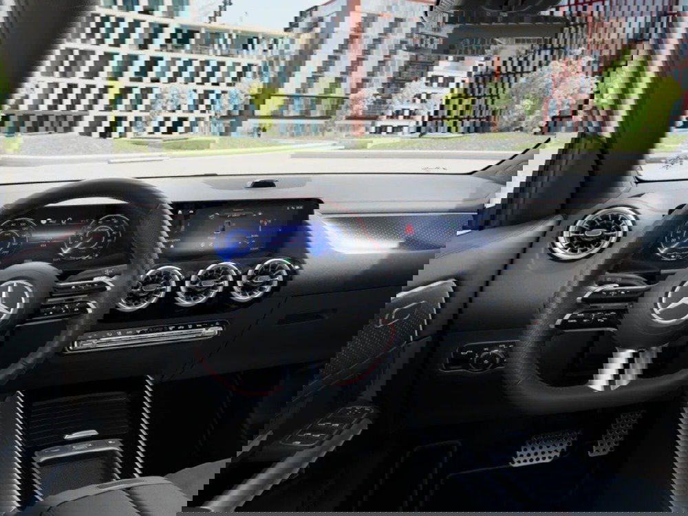 Mercedes-Benz EQA nuova a Ancona (12)