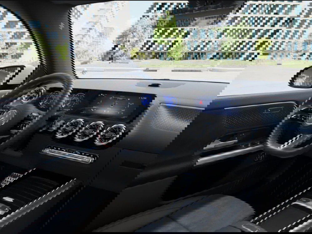 Mercedes-Benz EQA nuova a Ancona (13)