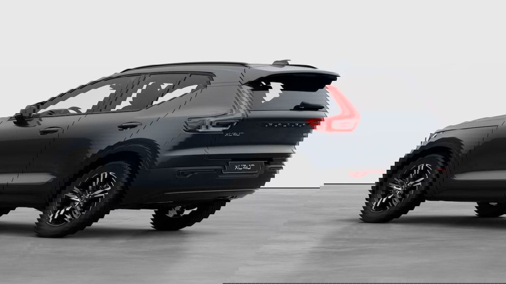 Volvo XC40 nuova a Como (5)