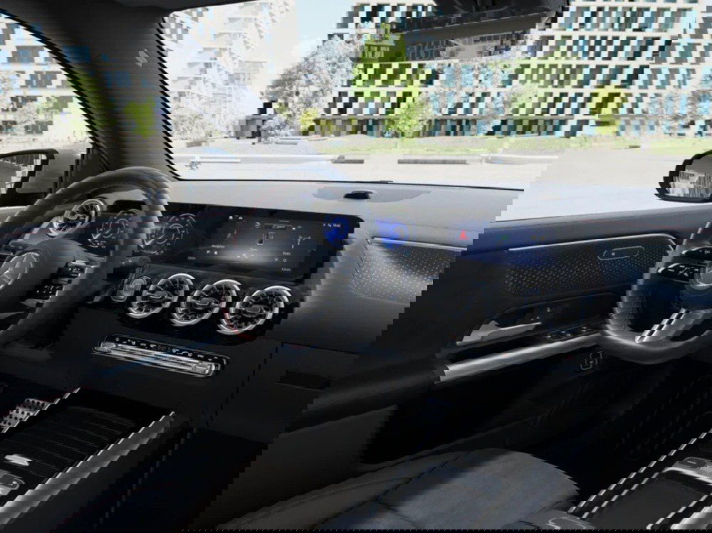 Mercedes-Benz EQA nuova a Ancona (12)